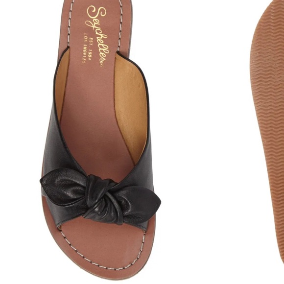 (NEW) Black Leather Sechelles ✨moonlight slides✨ - Picture 2 of 6